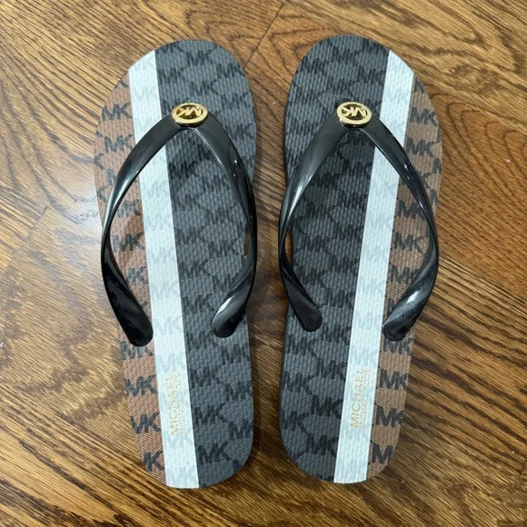 MICHAEL KORS Flip Flops Thongs Flat Sandals Black Multi Gold MK Logo - Picture 2 of 3